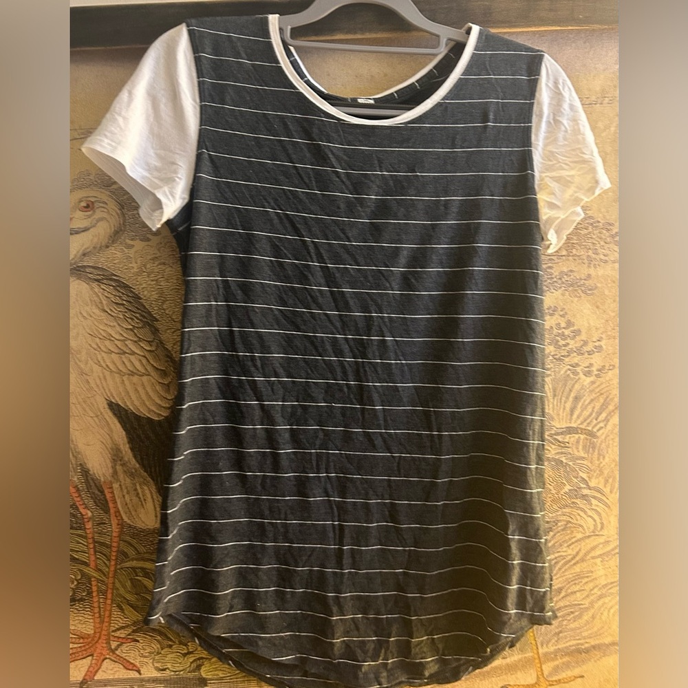 * Lululemon Dark Gray White Striped Tee see measurements *